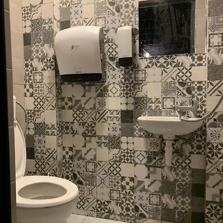 Arest Motel *
