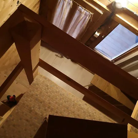 Arest Motel *